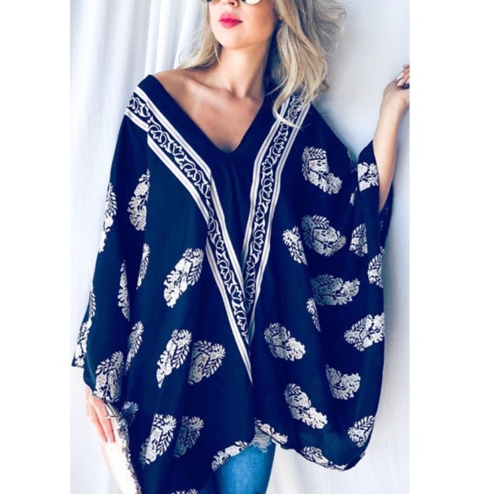 🌟Boho Chic Feather Kimono 💋